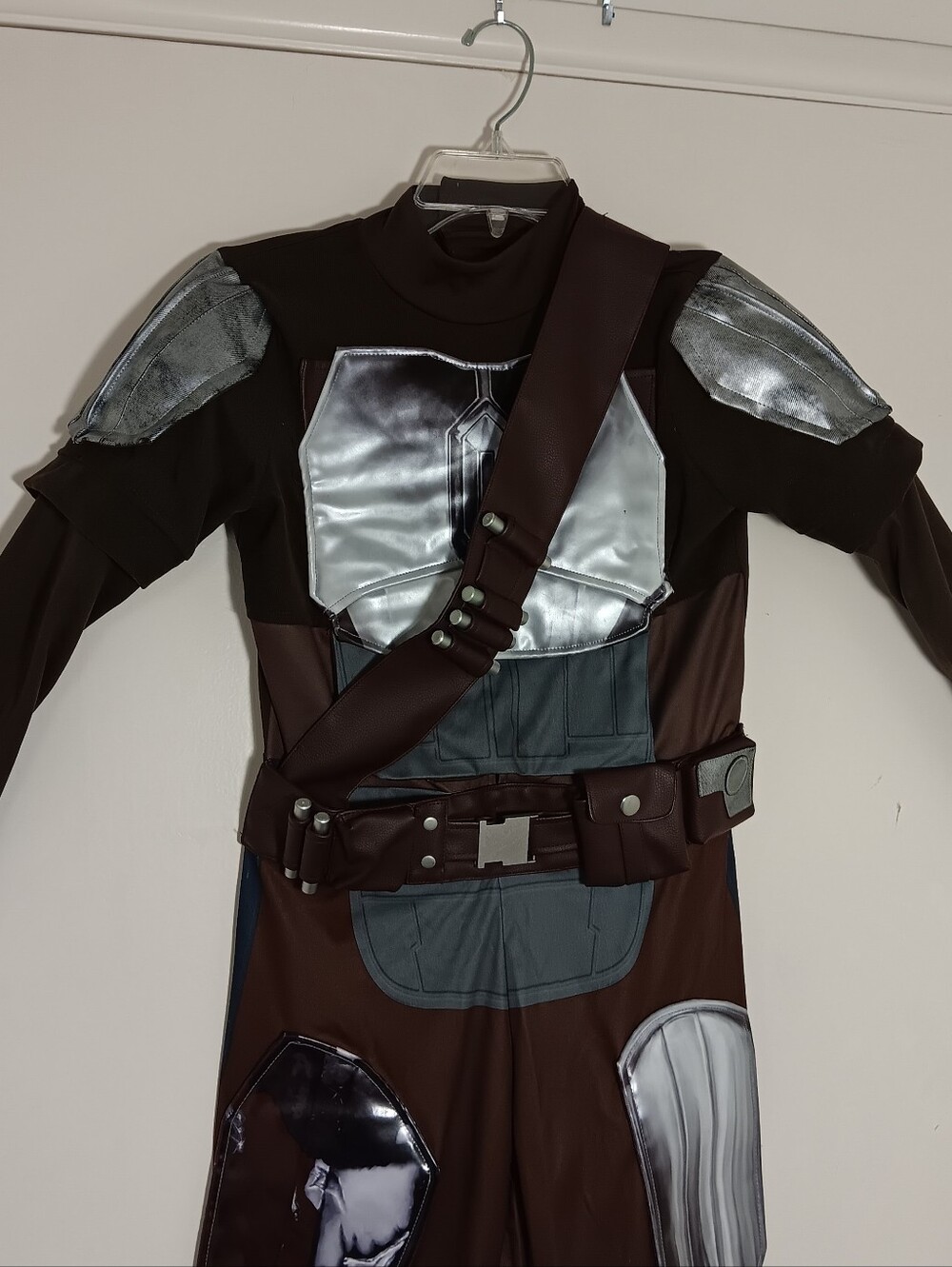 Disney Star War Mandalorian Style Child Costume Size Medium Brown, Silver.